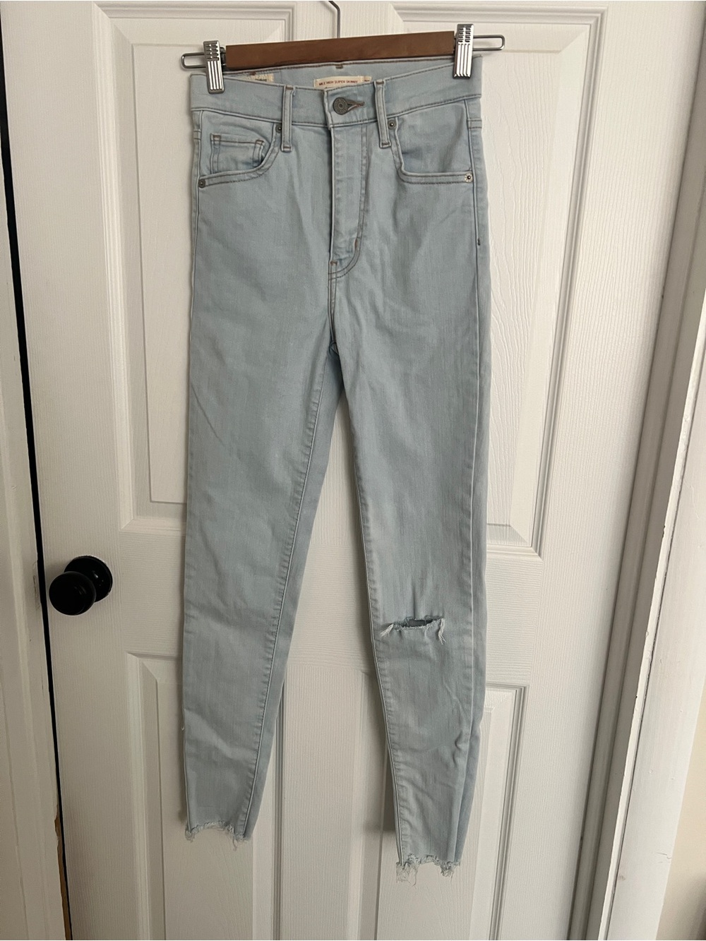 Levi's Light Blue High-Rise Skinny Jeans